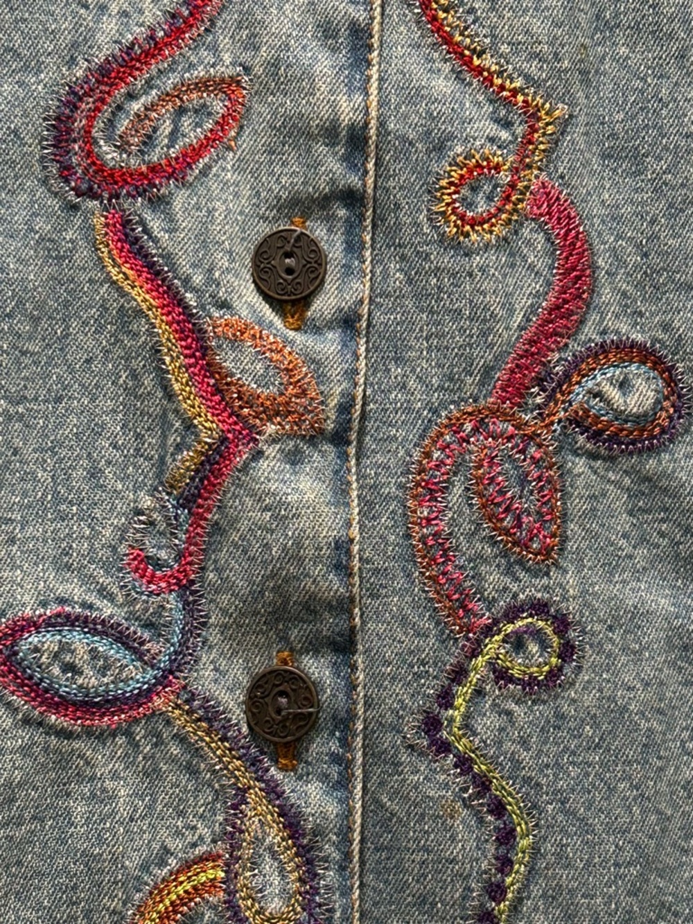 Chico’s Button-up Cotton Denim Embroidered Jacket - Chico’s 2 (Same as Large) - Picture 7 of 9